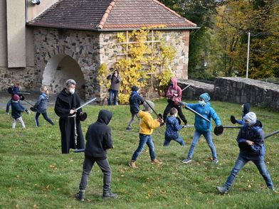 Historisches Fechten im Burghof
